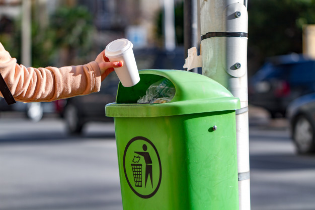 Otros nombres de los Botes de Basura Otros nombres de los Botes de Basura
